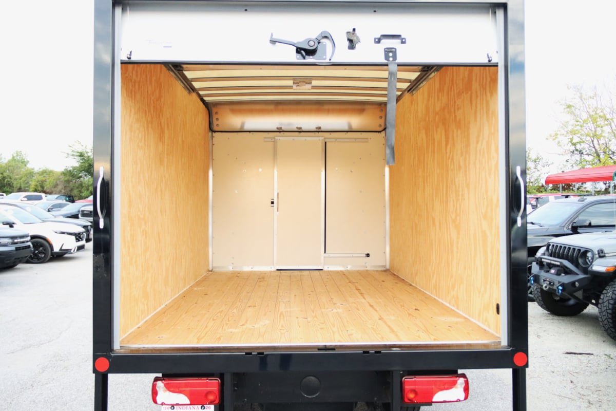 Used 2024 Mercedes-Benz Sprinter 3500 image 11