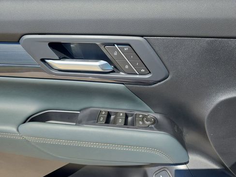 New 2026 GMC Terrain AT4 w/ Convenience Package III AWD/4WD image 28