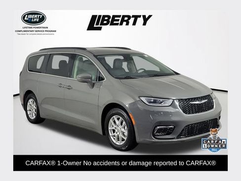 Used 2022 Chrysler Pacifica Touring-L FWD image 1