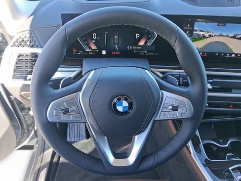 Used 2026 BMW X7 xDrive40i w/ Premium Package AWD/4WD image 10