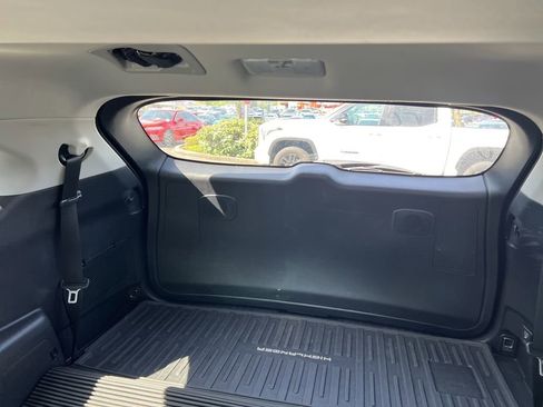 Used 2021 Toyota Highlander Platinum image 12