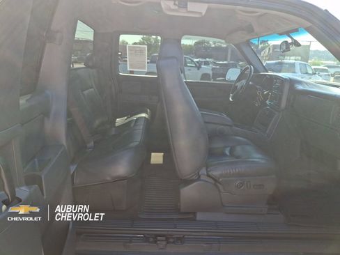 Used 2005 Chevrolet Silverado 3500 LT w/ Heavy-Duty Power Package AWD/4WD image 19