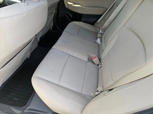 Used 2017 Subaru Outback 2.5i Limited image 19