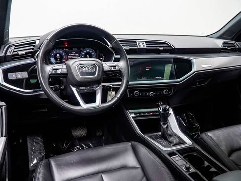 Used 2025 Audi Q3 2.0T Premium AWD/4WD image 17