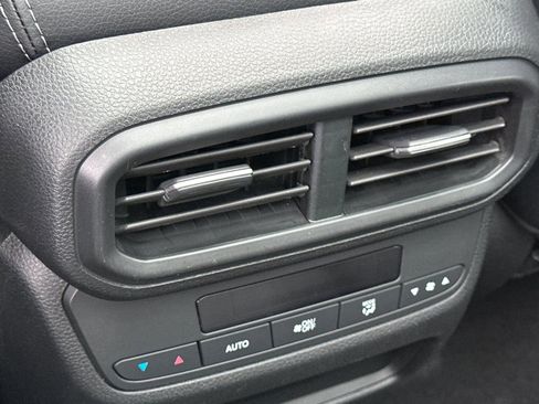 Used 2024 Honda Pilot Touring image 43