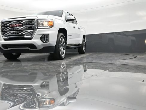 Used 2022 GMC Canyon Denali image 28
