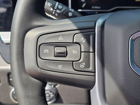 Used 2025 GMC Sierra 1500 SLT AWD/4WD image 27