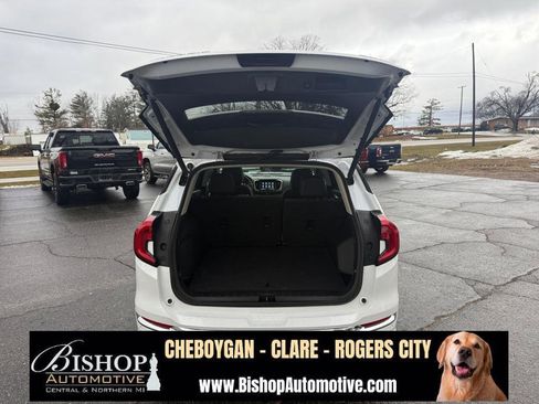 Used 2022 GMC Terrain Denali image 28