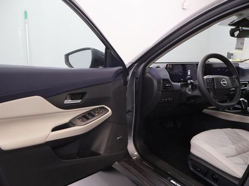 New 2026 Nissan Sentra SL w/ Floor Mat Package FWD image 9