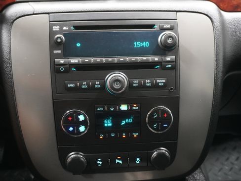 Used 2014 GMC Yukon XL SLT image 23