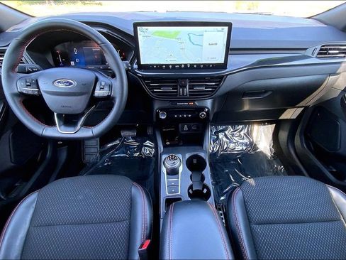 Used 2025 Ford Escape ST-Line w/ Tech Pack #1 AWD/4WD image 13
