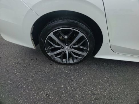 Certified 2024 Honda Civic Touring image 10