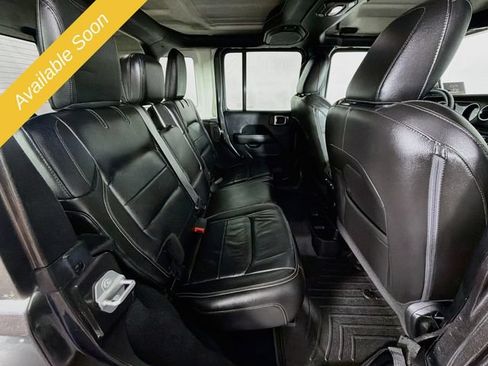 Used 2018 Jeep Wrangler Unlimited Sahara AWD/4WD image 26