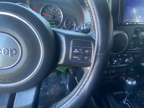 Used 2017 Jeep Wrangler Unlimited Sport w/ Quick Order Package 24S AWD/4WD image 19