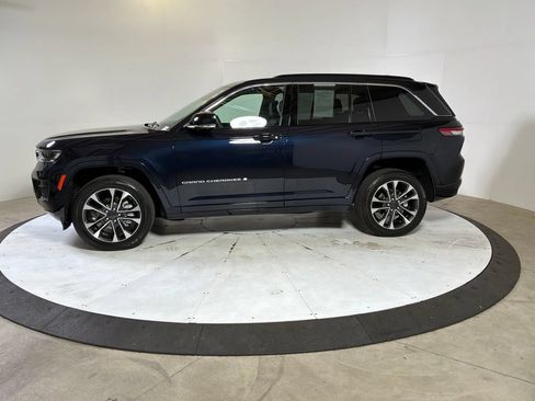 Used 2024 Jeep Grand Cherokee Overland w/ Adv Protech Group III AWD/4WD image 4