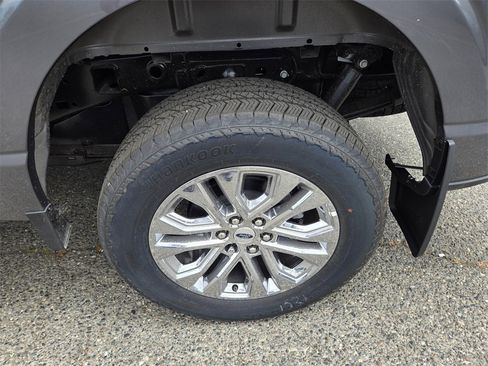 New 2025 Ford F150 Lariat w/ Equipment Group 502A High image 9