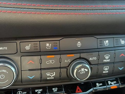 Used 2024 Dodge Durango GT AWD/4WD image 33