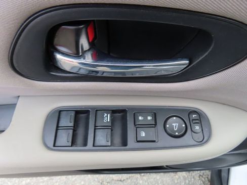 Used 2018 Honda HR-V LX image 16