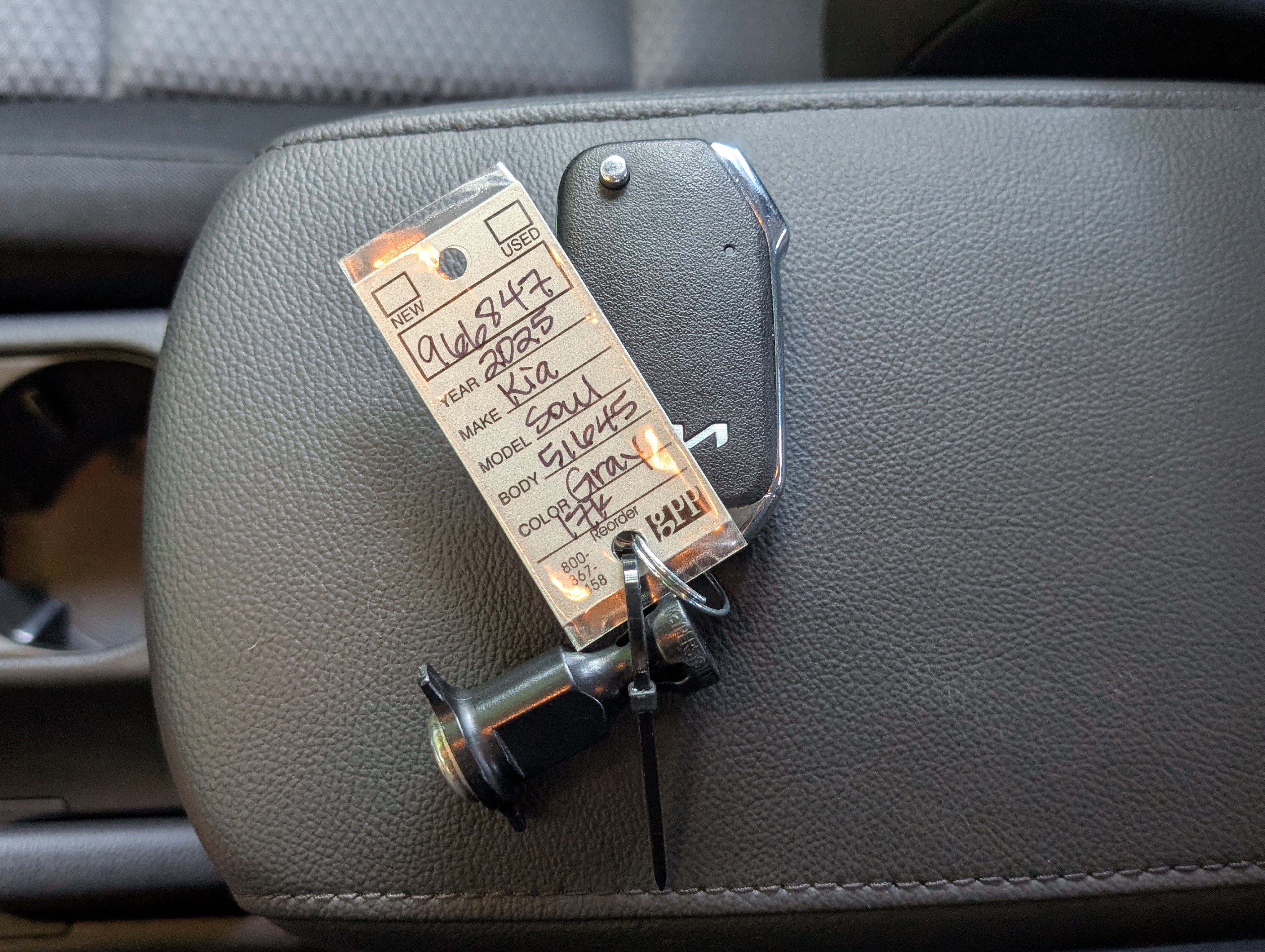 Used 2025 Kia Soul LX w/ LX Technology Package FWD image 30