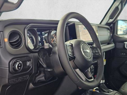 New 2025 Jeep Gladiator Mojave w/ Convenience Group image 3