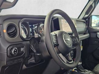 New 2025 Jeep Gladiator Mojave w/ Convenience Group video 3