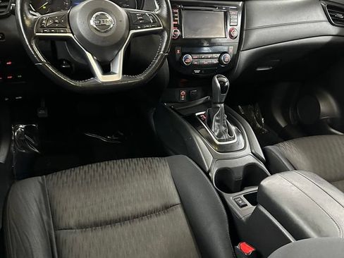 Used 2017 Nissan Rogue SV w/ Sun & Sound Touring Package AWD/4WD image 23