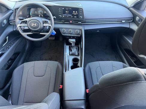 New 2026 Hyundai Elantra SE image 10