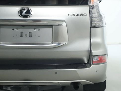 Used 2021 Lexus GX 460 Luxury w/ Accessory Package AWD/4WD image 46