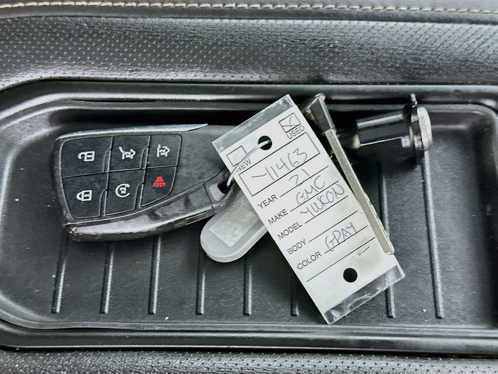 Used 2021 GMC Yukon AT4 AWD/4WD image 33