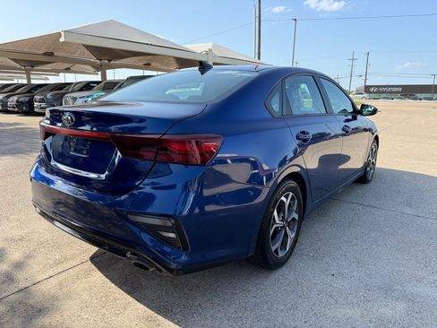 Used 2021 Kia Forte LXS FWD image 7