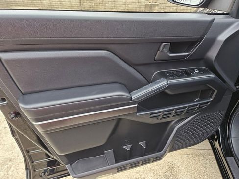 Used 2025 Toyota 4Runner SR5 image 14