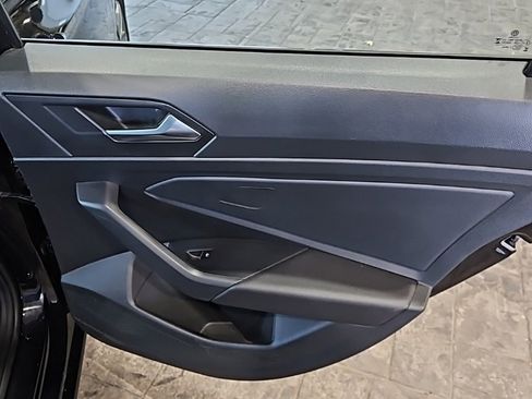 Used 2024 Volkswagen Jetta SE image 13