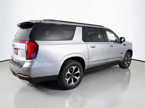 Used 2026 GMC Yukon XL AT4 Ultimate AWD/4WD image 8