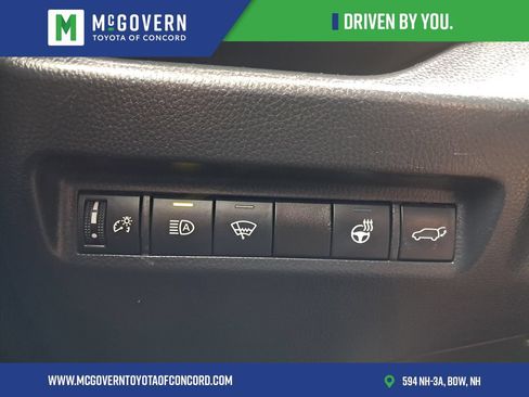 Used 2020 Toyota RAV4 XLE w/ Convenience Package AWD/4WD image 28