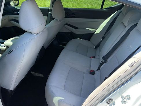 Used 2024 Nissan Altima 2.5 SV AWD/4WD image 11
