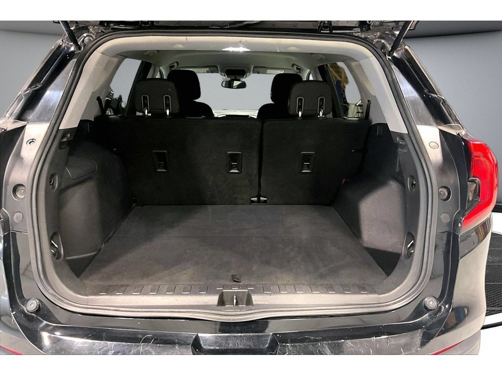 Used 2020 GMC Terrain SLE FWD image 37