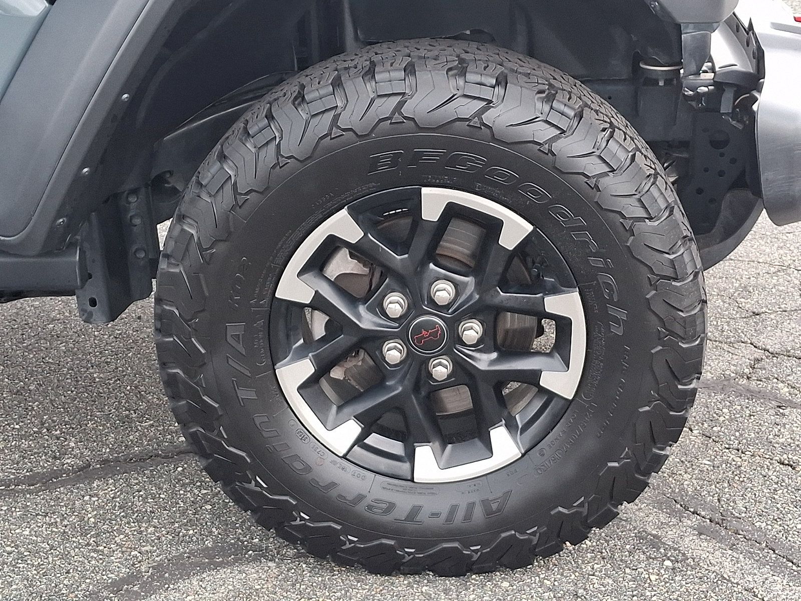 Used 2025 Jeep Wrangler Unlimited Rubicon w/ Convenience Group AWD/4WD image 8