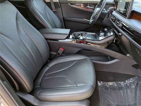 Used 2022 Lincoln Nautilus Reserve image 31