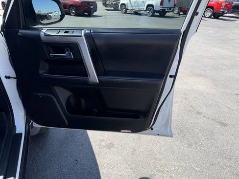 Used 2018 Toyota 4Runner SR5 image 16