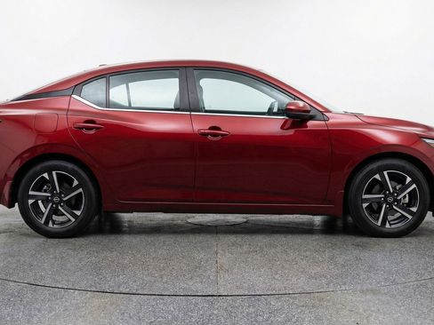 Used 2025 Nissan Sentra SV FWD image 11