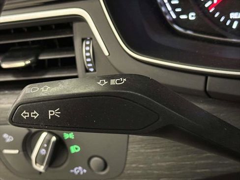 Used 2020 Audi A4 2.0T Premium image 23