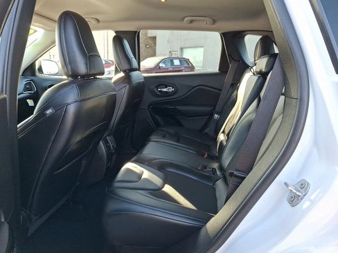 Used 2021 Jeep Cherokee Latitude Plus image 11