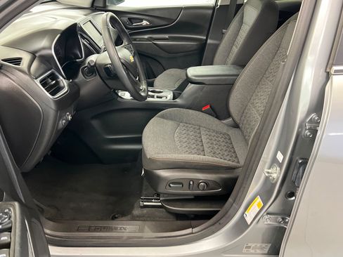 Used 2024 Chevrolet Equinox LT AWD/4WD image 17