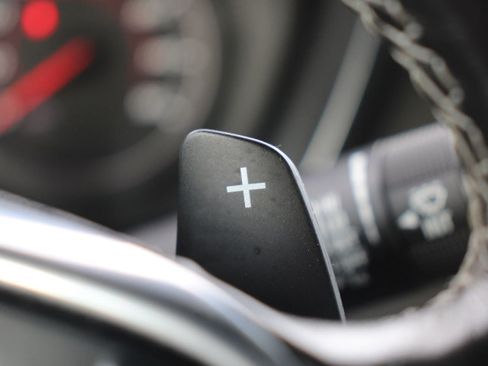 Used 2023 Chevrolet Camaro LT image 28