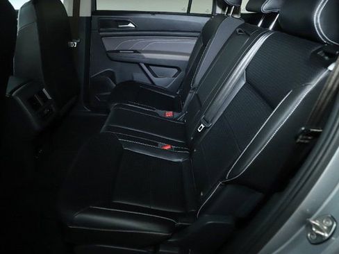 Used 2023 Volkswagen Atlas SE w/ Panoramic Sunroof Package AWD/4WD image 14