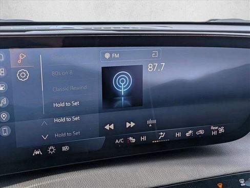 Used 2025 Buick Enclave Preferred image 13