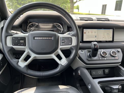 Used 2023 Land Rover Defender 110 SE AWD/4WD image 30