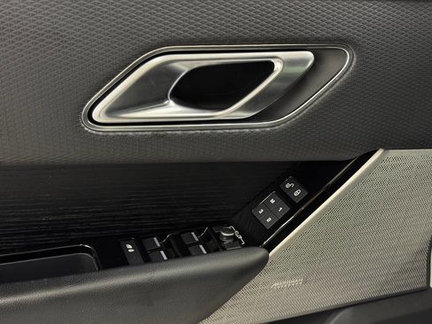 Used 2020 Land Rover Range Rover Velar R-Dynamic S image 44