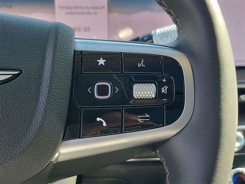 Used 2025 Genesis GV80 2.5T Prestige image 18