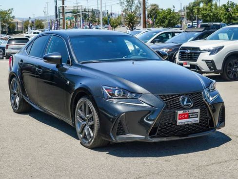 Used 2020 Lexus IS 300 F Sport w/ F Sport Package RWD image 4